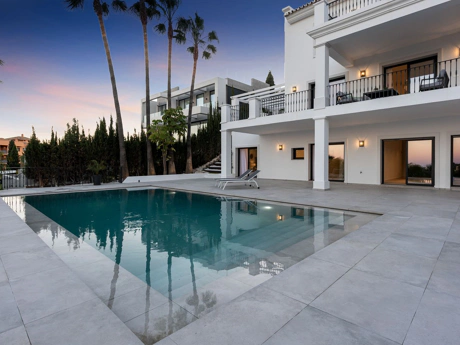 Villa for sale in Los Flamingos, Benahavis