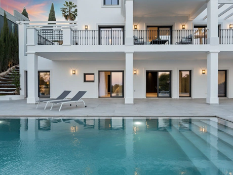 Villa for sale in Los Flamingos, Benahavis
