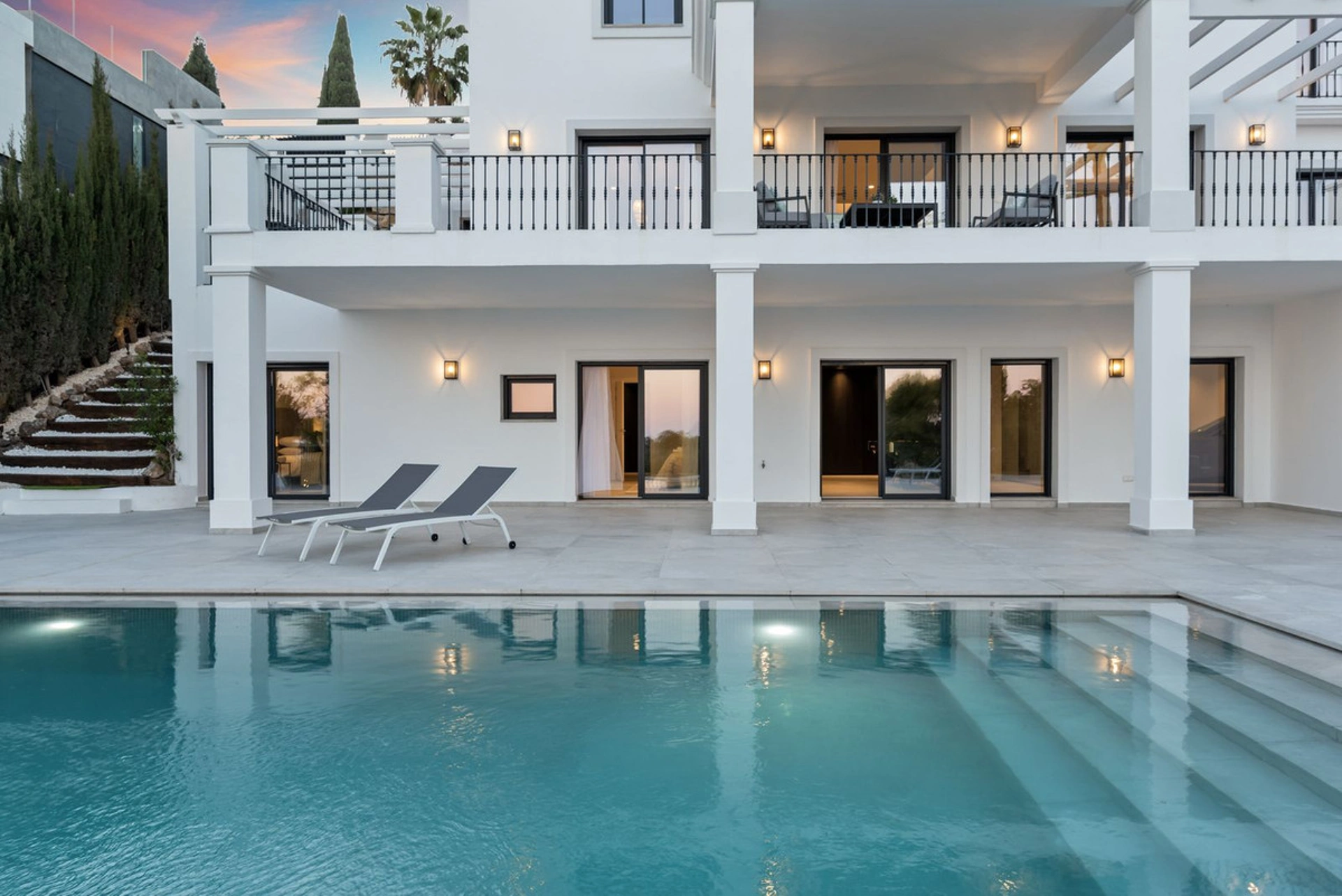 Villa for sale in Los Flamingos, Benahavis
