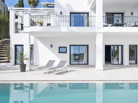 Villa for sale in Los Flamingos, Benahavis