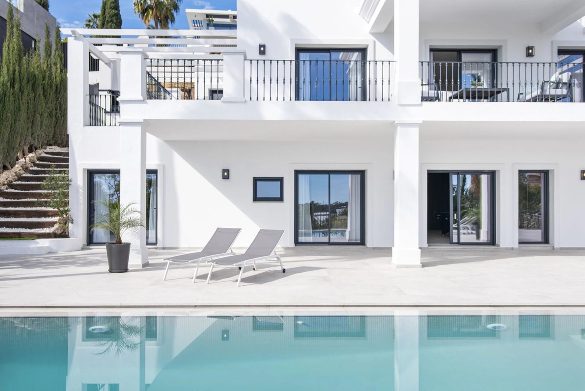 Villa for sale in Los Flamingos, Benahavis