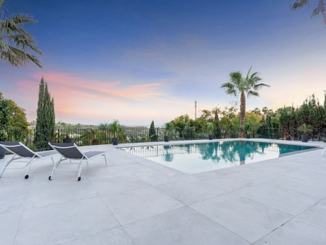 Villa for sale in Los Flamingos, Benahavis