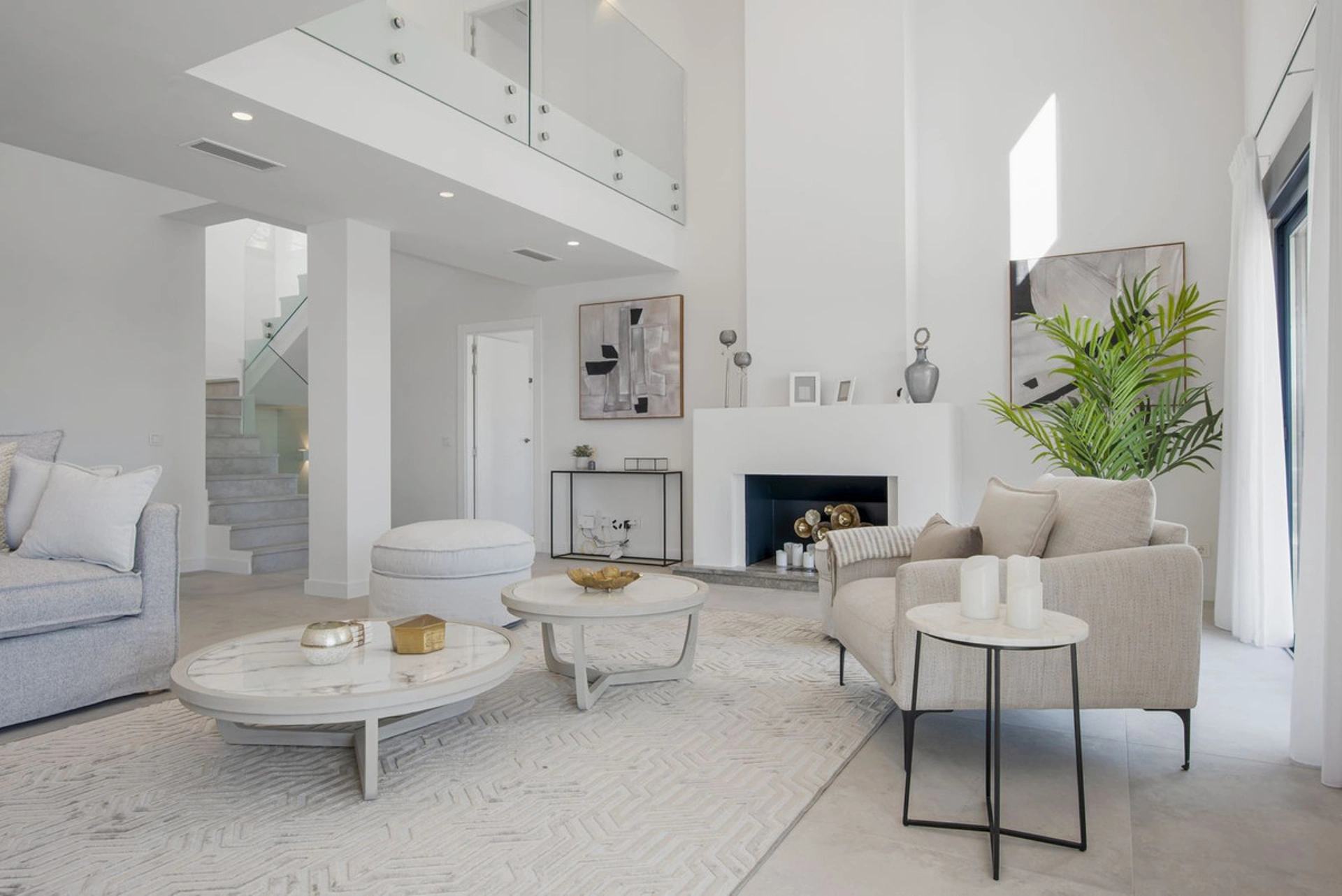 Villa for sale in Los Flamingos, Benahavis
