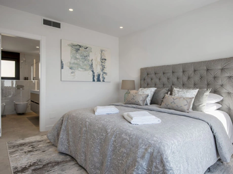 Villa for sale in Los Flamingos, Benahavis