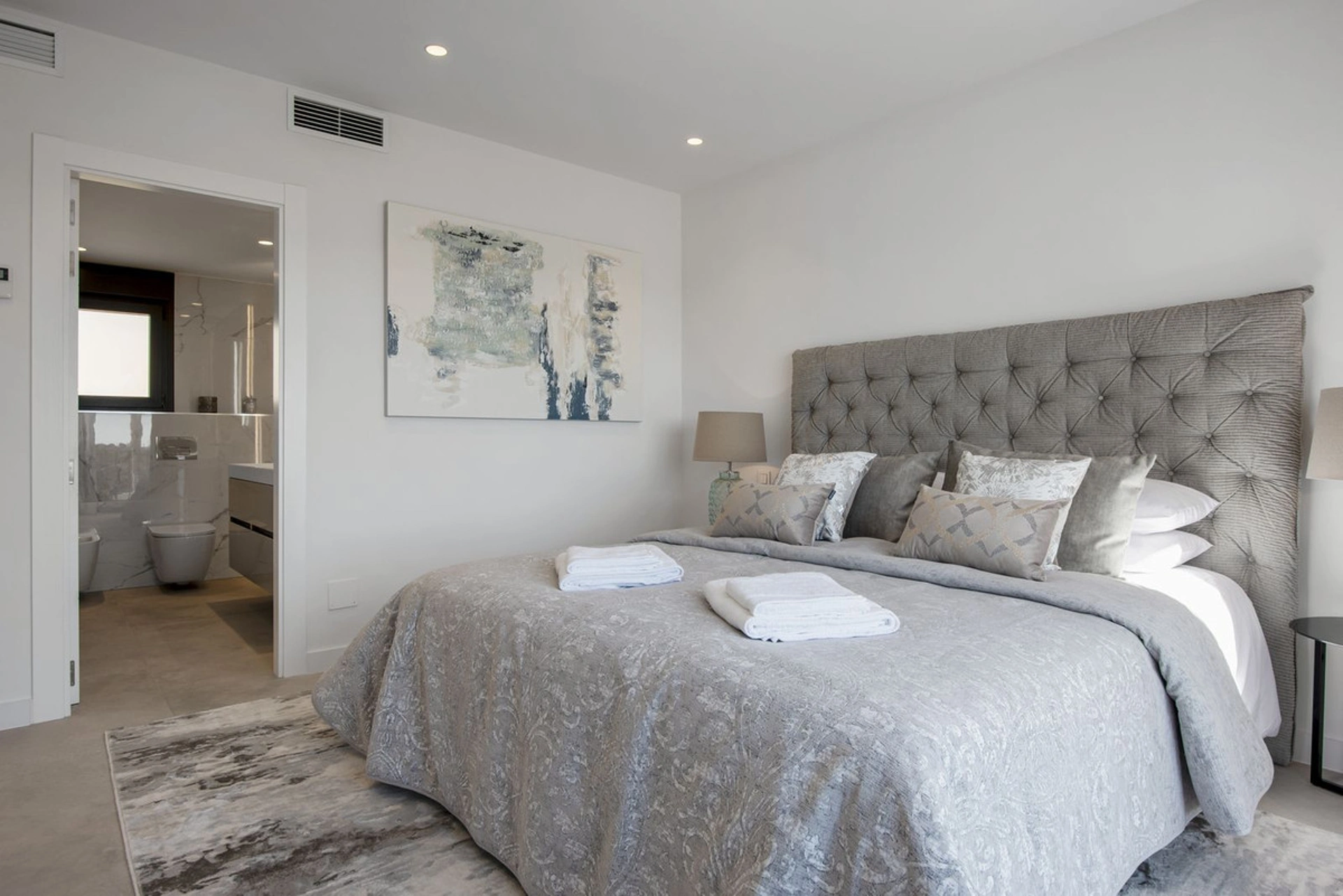 Villa for sale in Los Flamingos, Benahavis