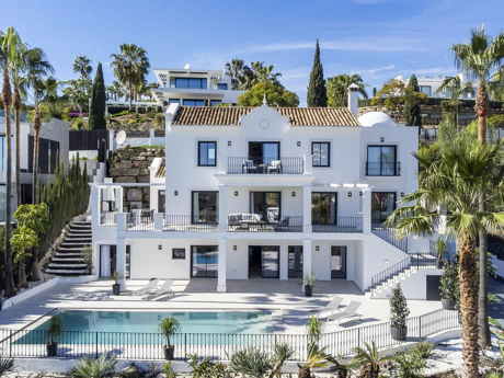 Villa for sale in Los Flamingos, Benahavis