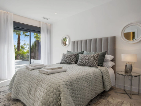Villa for sale in Los Flamingos, Benahavis