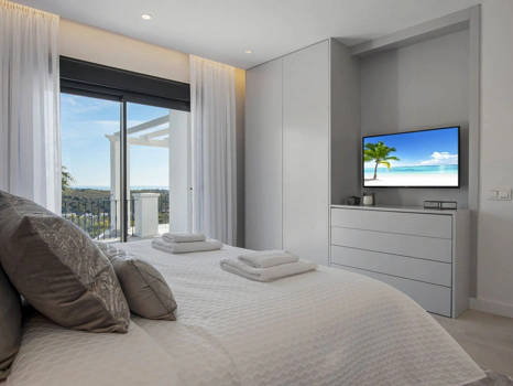 Villa for sale in Los Flamingos, Benahavis