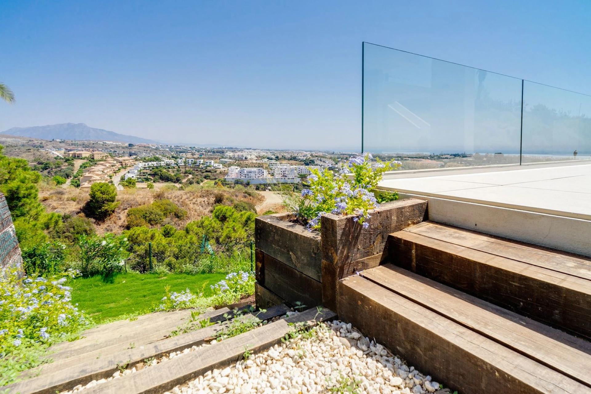 Villa for sale in Estepona