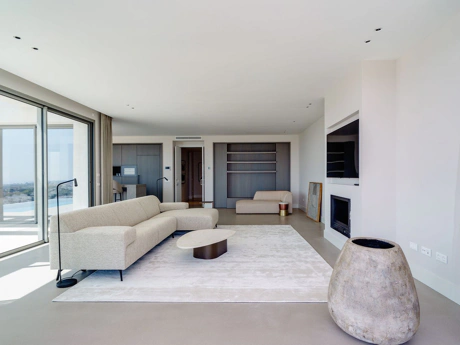 Villa for sale in Estepona