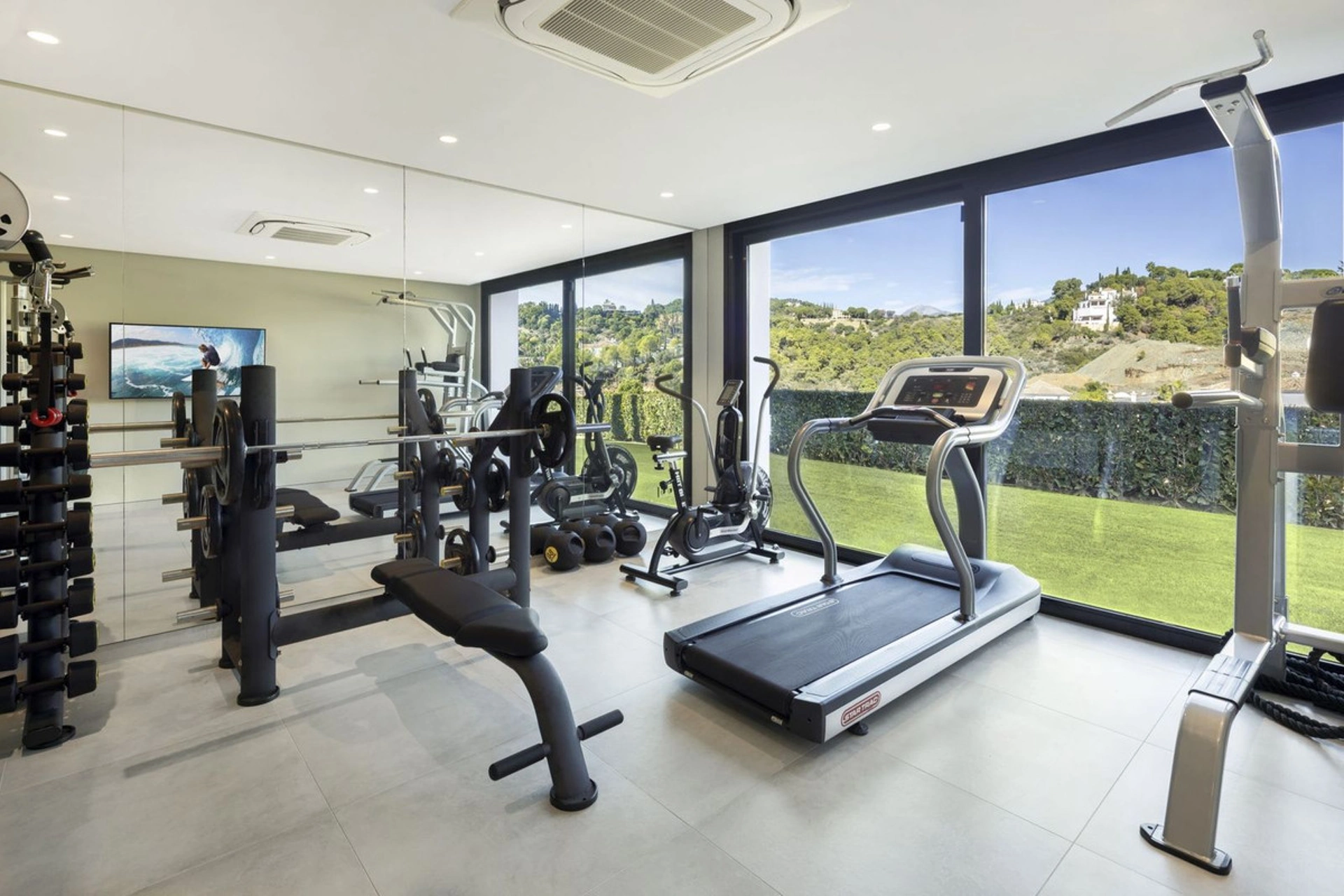 Villa for sale in El Madroñal, Benahavis