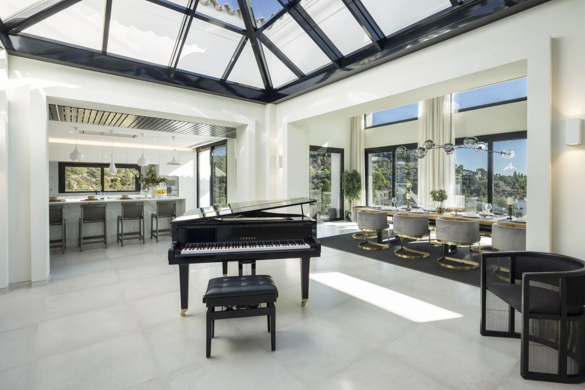 Villa for sale in El Madroñal, Benahavis