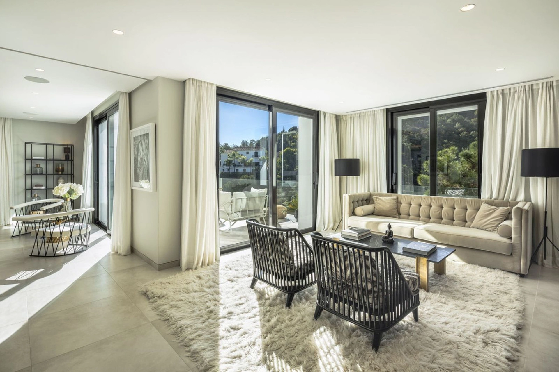 Villa for sale in El Madroñal, Benahavis