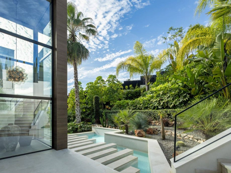Villa en venta en Nueva Andalucia, Marbella