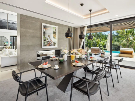 Villa en venta en Nueva Andalucia, Marbella