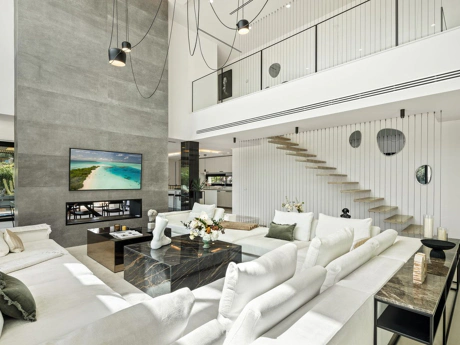 Villa en venta en Nueva Andalucia, Marbella