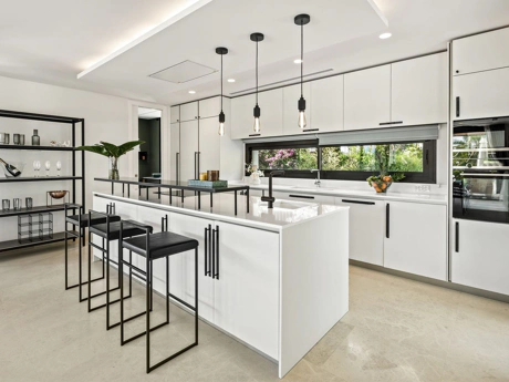 Villa en venta en Nueva Andalucia, Marbella