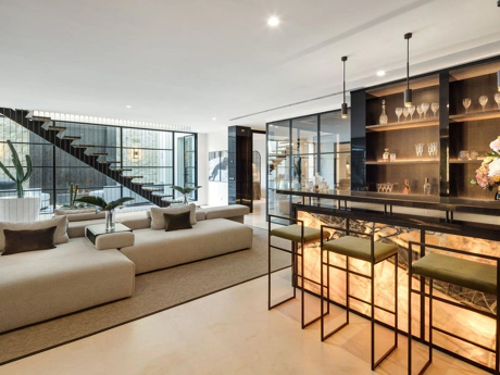 Villa en venta en Nueva Andalucia, Marbella