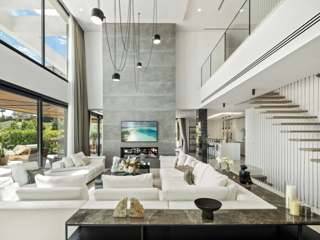 Villa en venta en Nueva Andalucia, Marbella