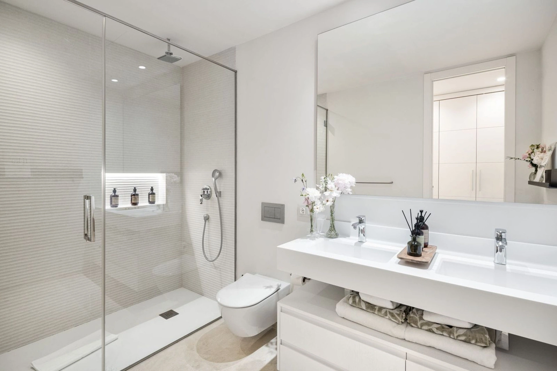 Villa en venta en Nueva Andalucia, Marbella