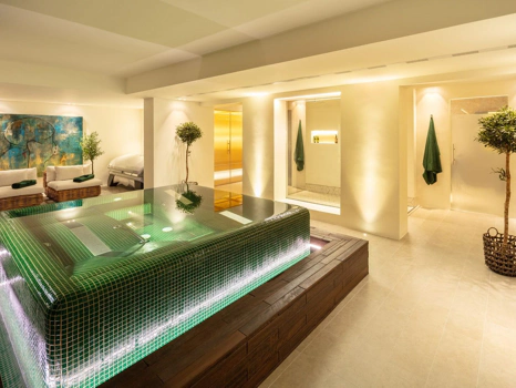 Villa for sale in Sierra Blanca, Marbella Golden Mile