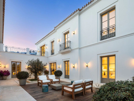 Villa en venta en Nueva Andalucia, Marbella