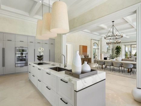 Villa en venta en Nueva Andalucia, Marbella