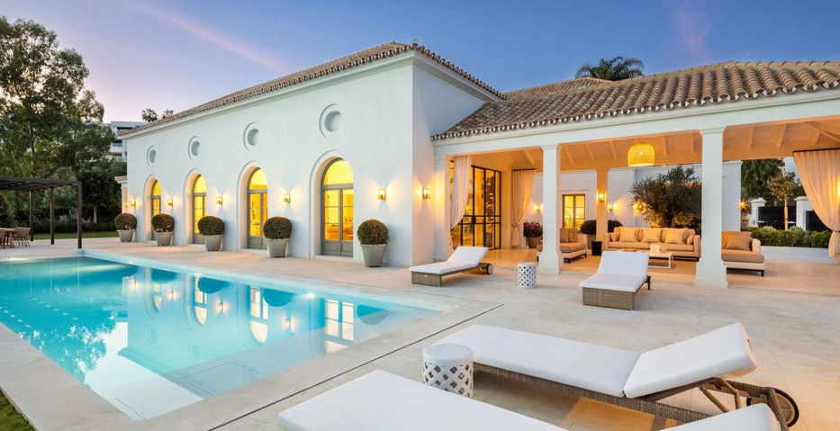Villa for sale in Nueva Andalucia, Marbella