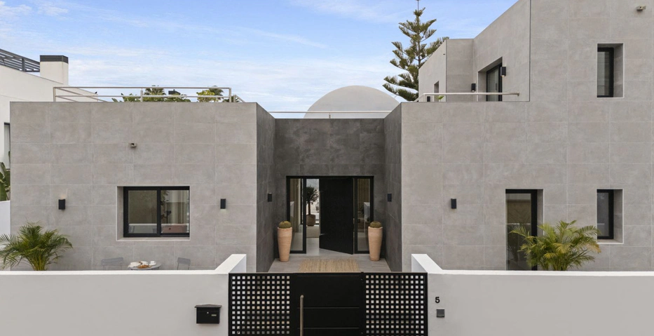 Villa for sale in Nueva Andalucia, Marbella