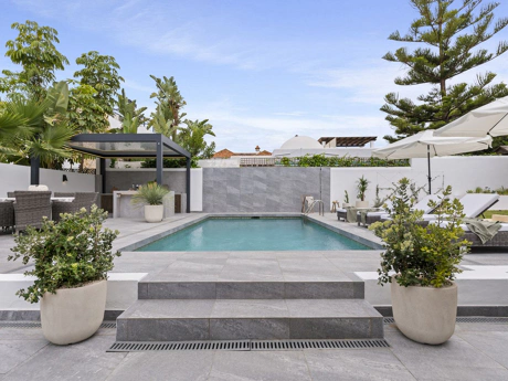 Villa for sale in Nueva Andalucia, Marbella