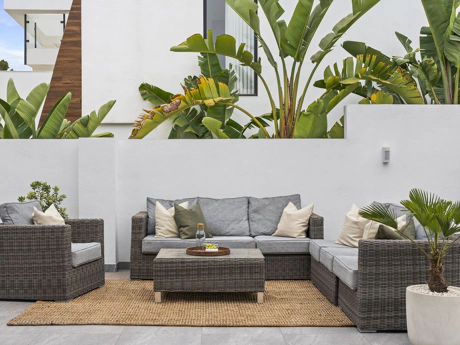 Villa for sale in Nueva Andalucia, Marbella