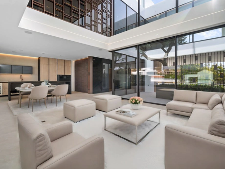 Villa for sale in Marbella Golden Mile