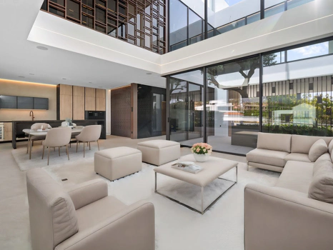 Villa for sale in Marbella Golden Mile