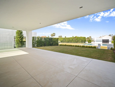 Villa for sale in Marbella Golden Mile