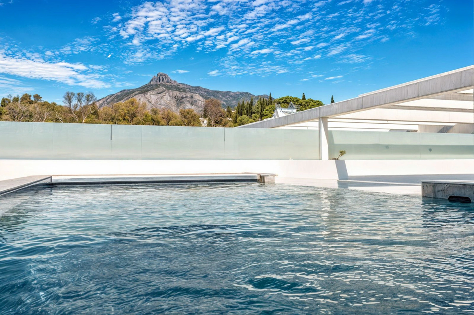 Villa for sale in Marbella Golden Mile