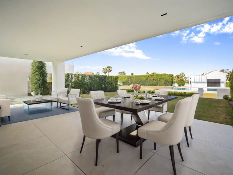 Villa for sale in Marbella Golden Mile