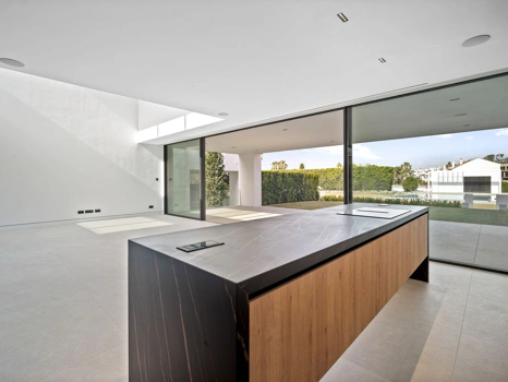 Villa for sale in Marbella Golden Mile