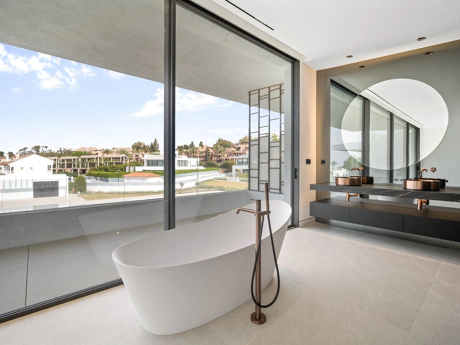 Villa for sale in Marbella Golden Mile