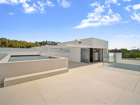 Villa for sale in Marbella Golden Mile