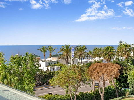 Villa for sale in Marbella Golden Mile