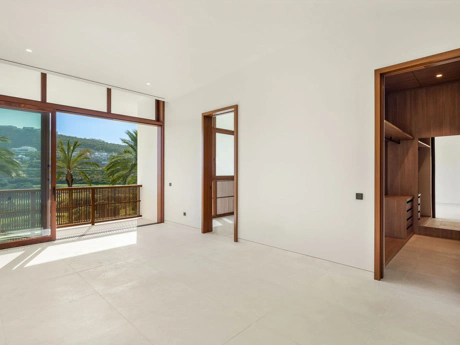 Villa for sale in Casares