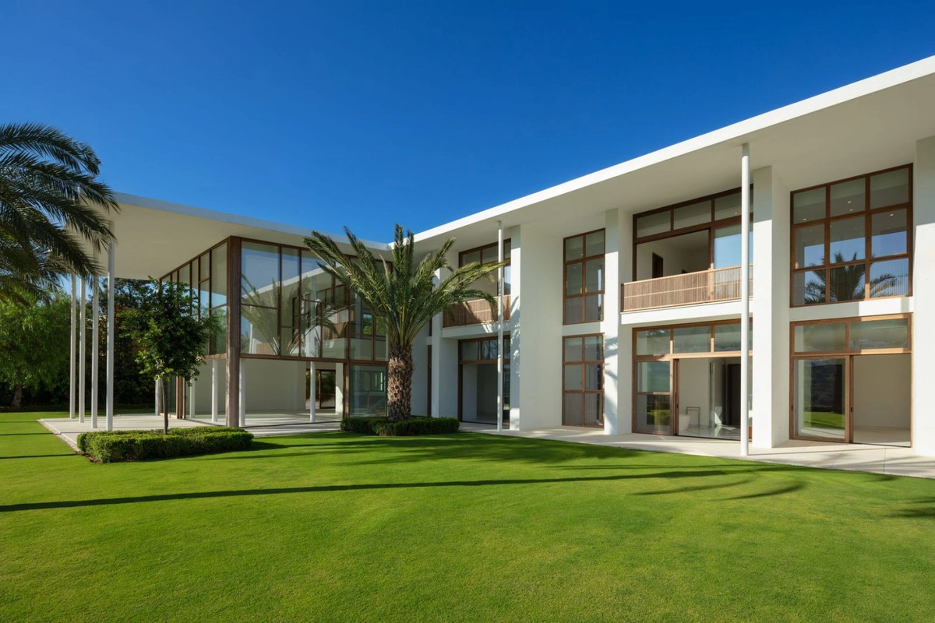 Villa for sale in Casares