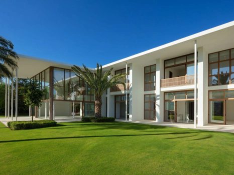 Villa for sale in Casares