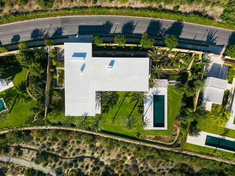 Villa for sale in Casares