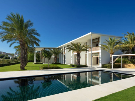Villa for sale in Casares