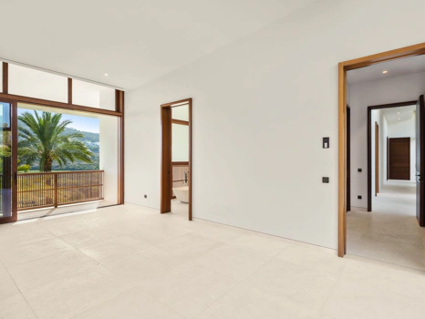 Villa for sale in Casares