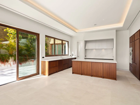 Villa for sale in Casares