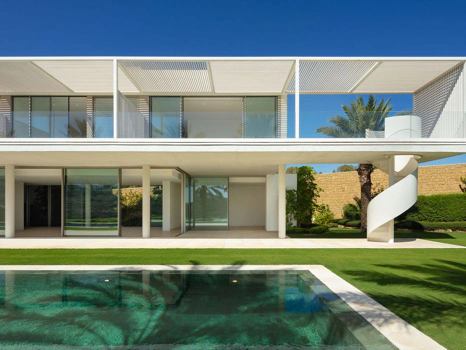 Villa for sale in Casares