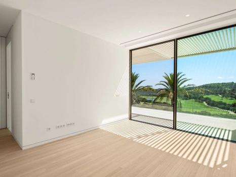Villa for sale in Casares