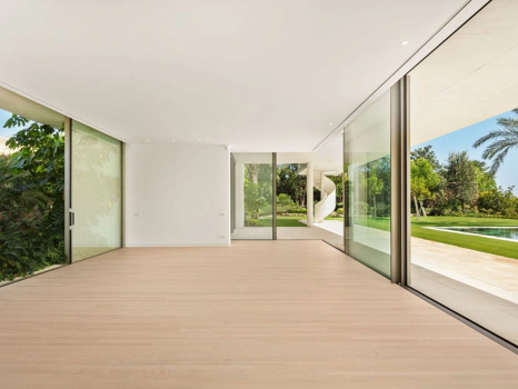 Villa for sale in Casares